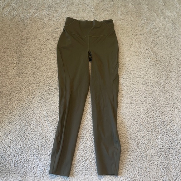 Lululemon Base Pace High-Rise Running Tight 24"
Army Green size 4 - Picture 1 of 10